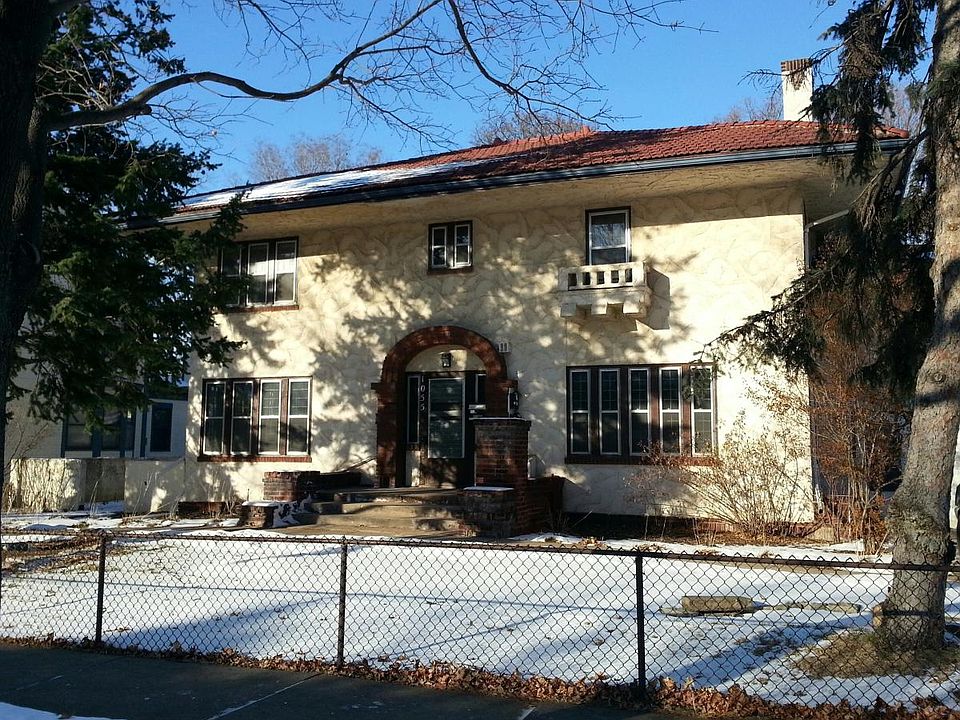 1st image of 1055 Laurel Ave