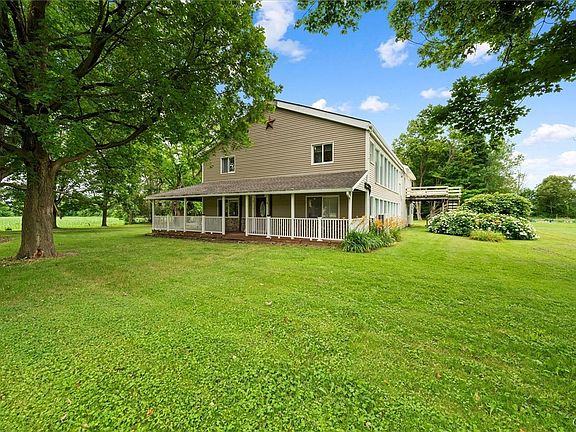 3rd image of 6895 Hughes Rd E