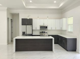 3744 28th Ave SE, Naples, FL 34117