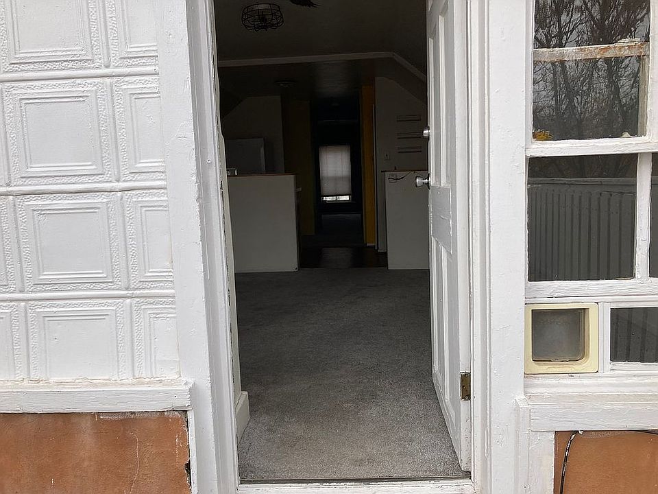 1st image of 136-140 E Santa Fe Ave