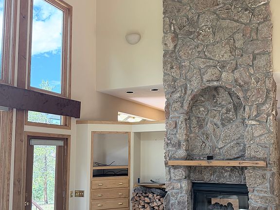 5th image of 5981 Bluebell Ln