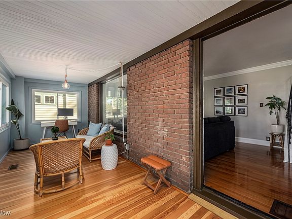 4th image of 2139 Woodward Ave