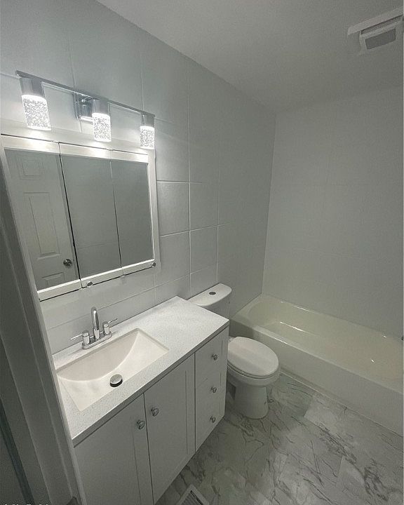 878 Iona Ave, Akron, OH 44314 Zillow