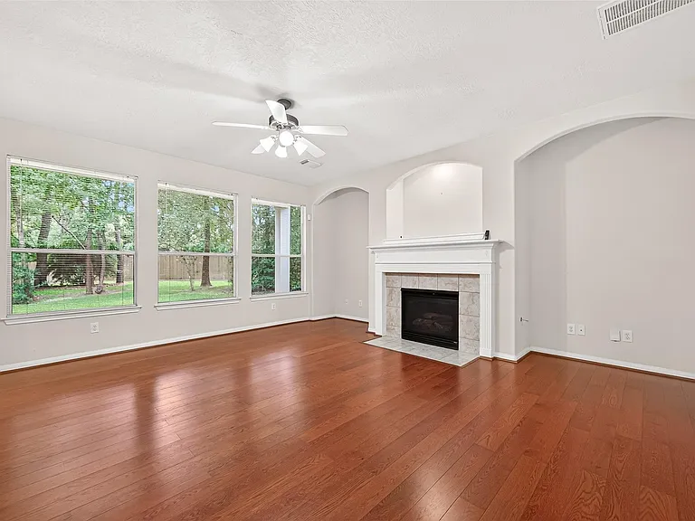 11 Nestlewood Pl — Photo 5