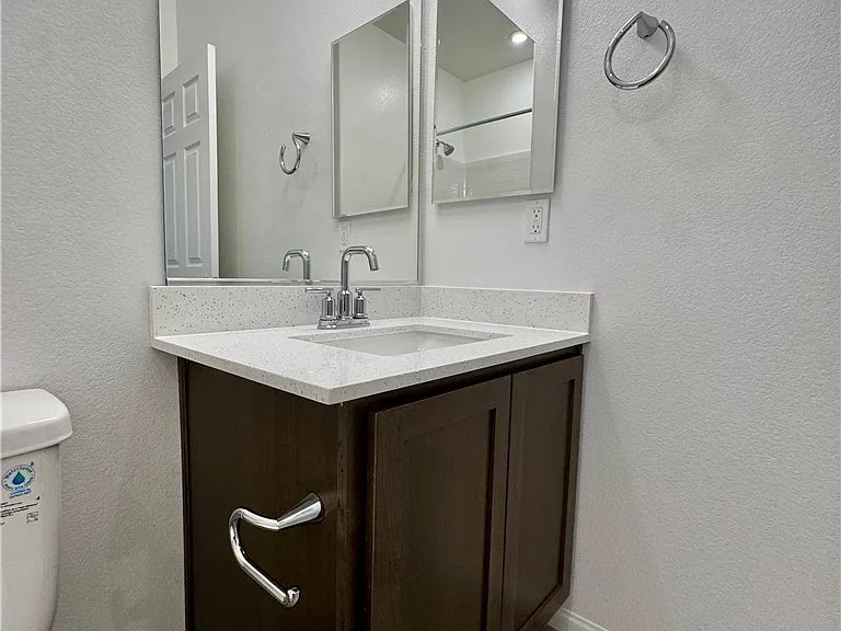 630 Bellus Pl — Photo 27