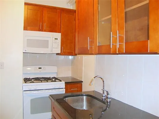 Rented by BSD Realty Worldwide Inc | media 37