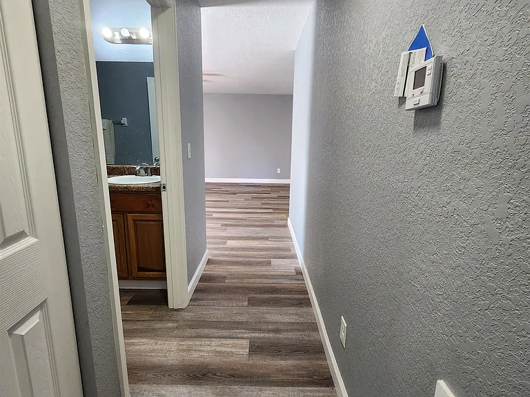 206 Alice St — Photo 21