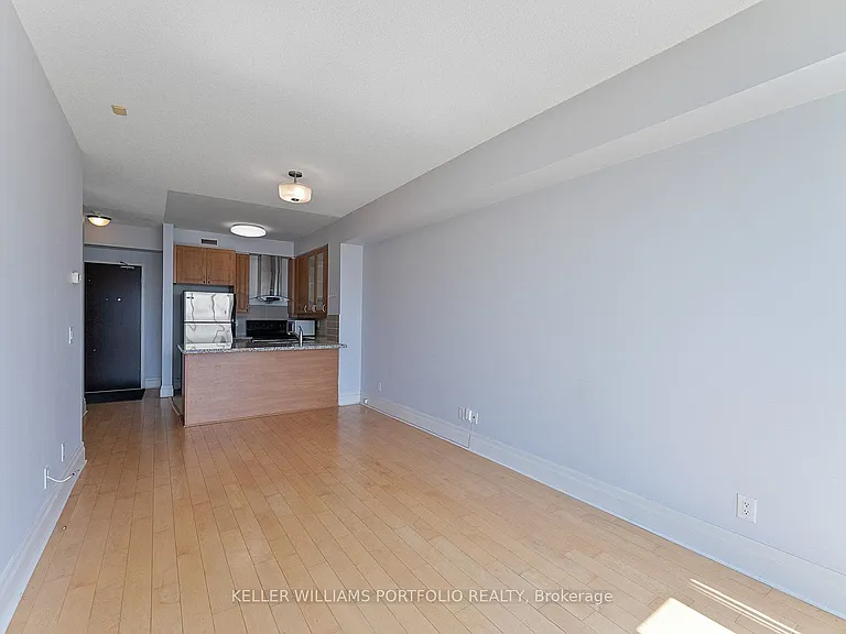 39 Upper Duke Cres #607 — Photo 14
