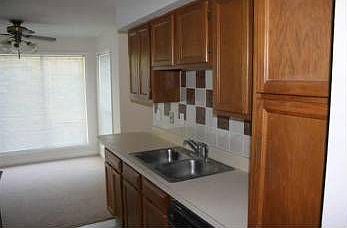 3rd image of 1612 Glenleaf Dr