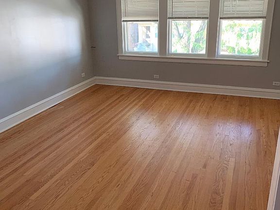 3rd image of 4537 N Marmora Ave #1