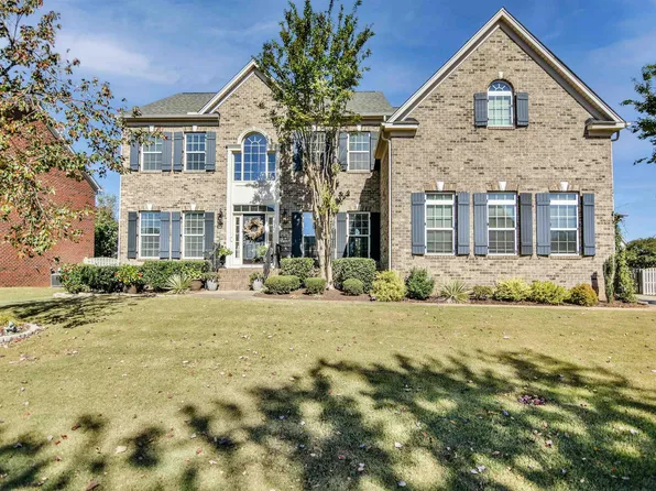 15 Windrush Ln, Greenville, SC 29607