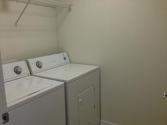 3rd image of 3859 Lionheart Dr #3859