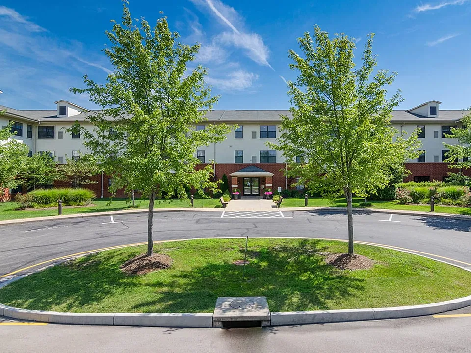 2381 Grand River Rd