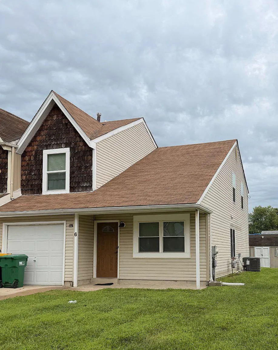 3 bed, 2.5 bath, 1625 sqft, $2,300 — Photo 1