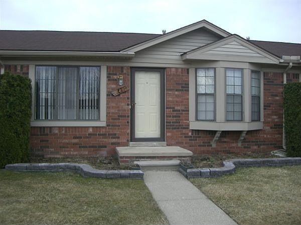 11411 beaconsfield 013