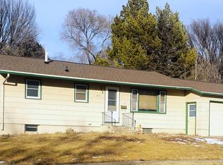 1912 E Capitol Ave, Pierre, SD 57501