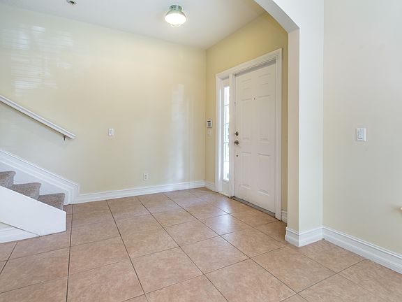 3rd image of 426 NE 2nd Ave #1