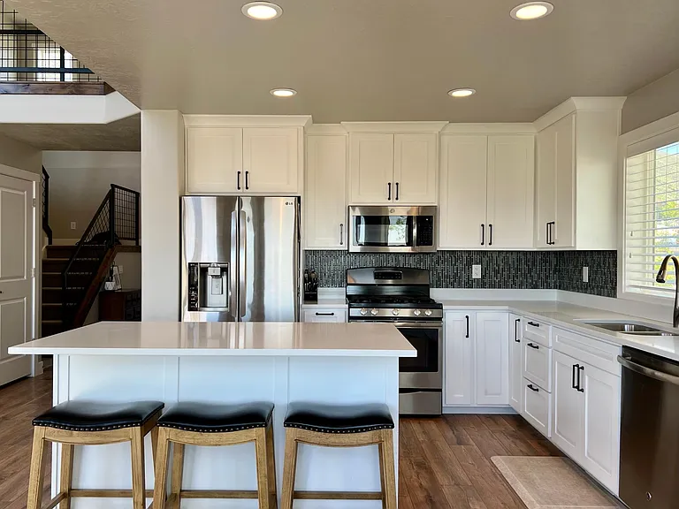 339 E Manti Dr — Photo 10