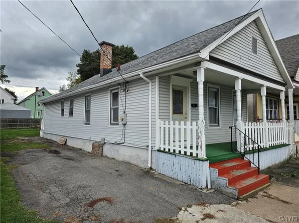 750 Lansing St, Utica, NY 13501