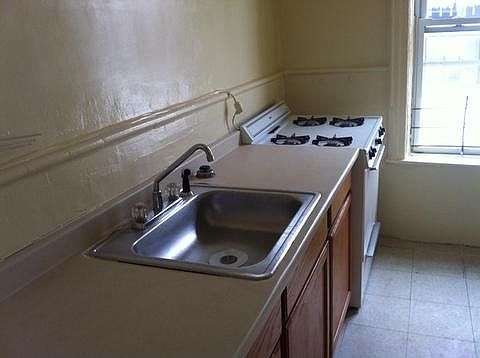 4th image of 1413 Lincoln Pl