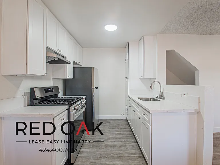 607 W 82nd St #101 — Photo 7