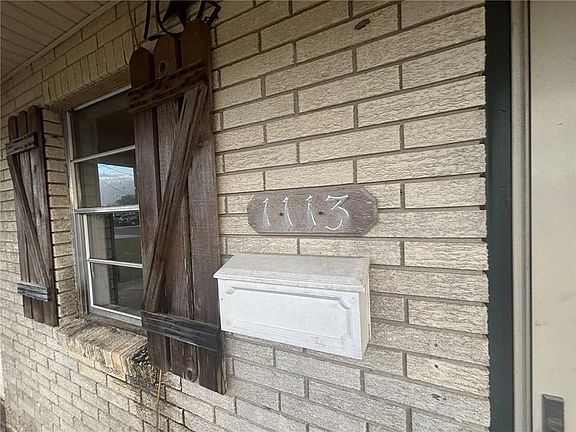 2nd image of 1113 Catherine St