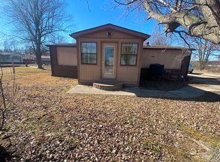 1002 Worth St, Dexter, MO 63841