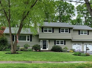 17 Cardinal Way, Wayne, NJ 07470