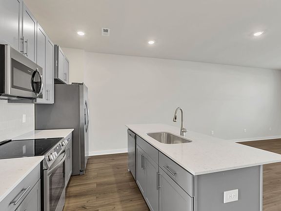 5th image of 502 Lydia Ashley Ln