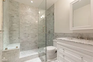 Rented by Dixon Advisory USA Inc.