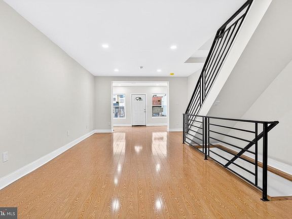 2nd image of 5965 Chester Ave