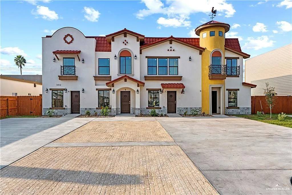 2 bed, 2.5 bath, 1079 sqft, $1,600 — Photo 1