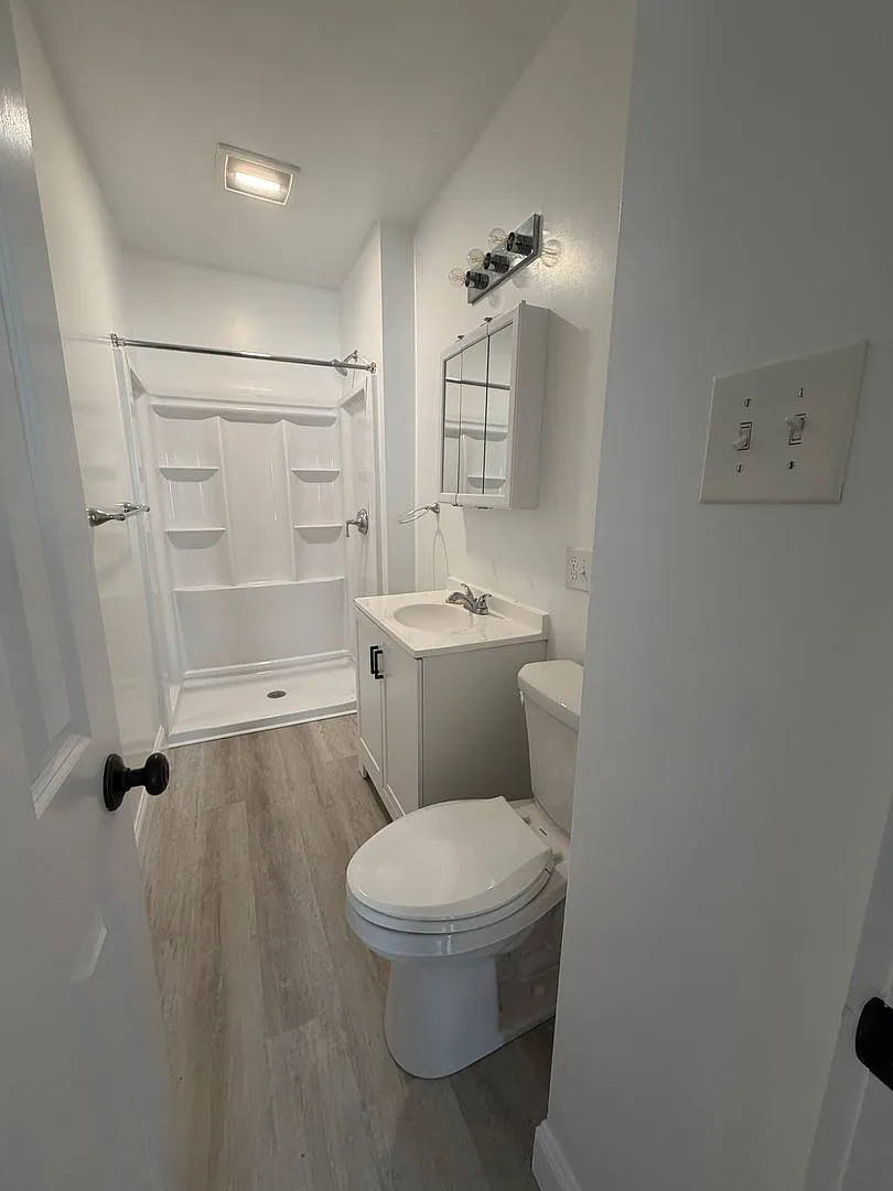 3 bed, 1134 sqft, $2,200 — Photo 3