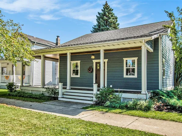 106 W Michigan St, New Carlisle, IN 46552