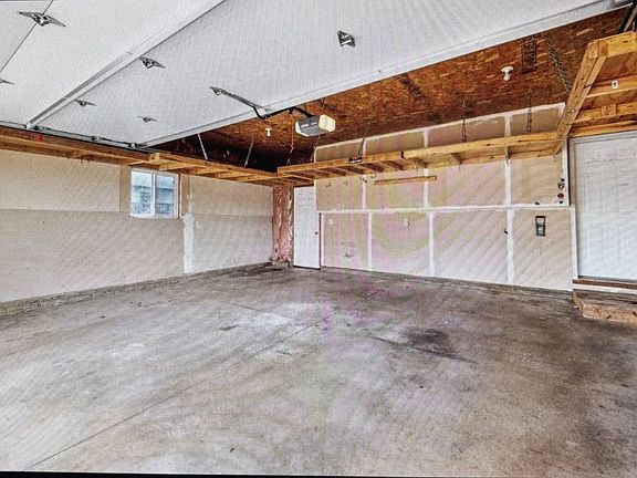 2nd image of 5816 S Galway Ave