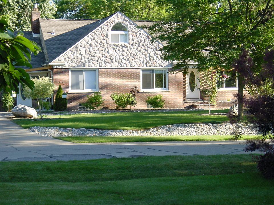 1st image of 19091 Wiltshire Blvd