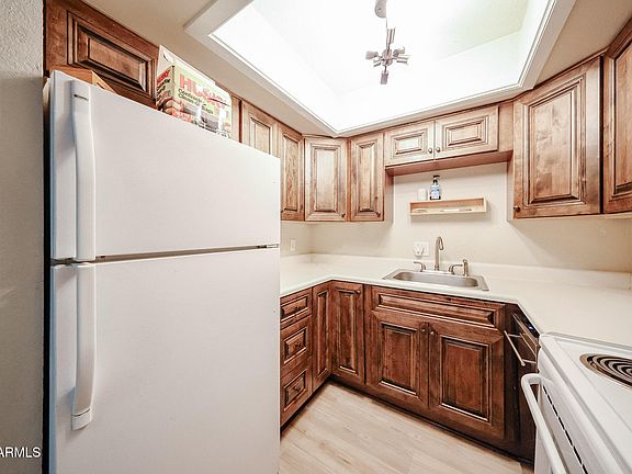 5th image of 17 E RUTH Avenue #202