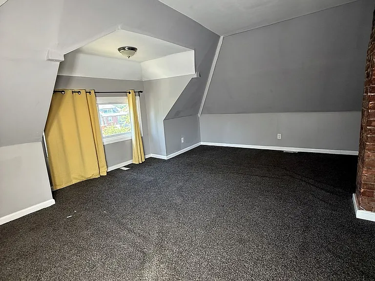 151 Calvert St — Photo 31