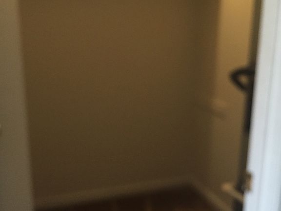 5th image of 101 Maplehill Dr APT 4