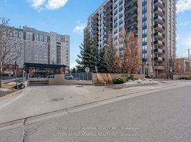 520 Steeles Ave W