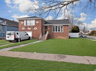 238 Rockaway Pkwy, Valley Stream, NY 11580