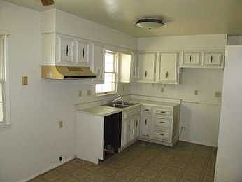 2nd image of 602 N 10th St