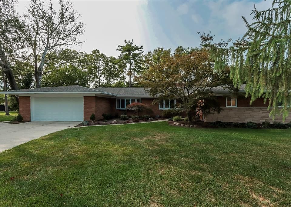 1st image of 7602 Pineglen Dr