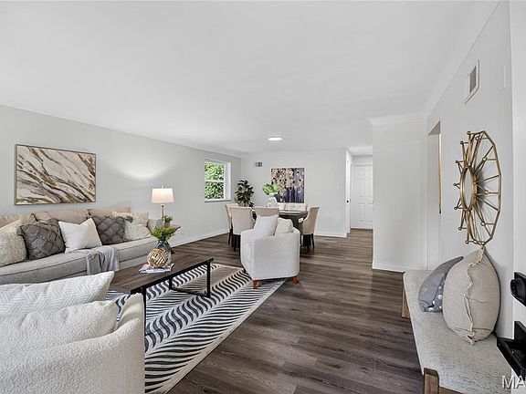 2nd image of 8825 Cherrywood Ln