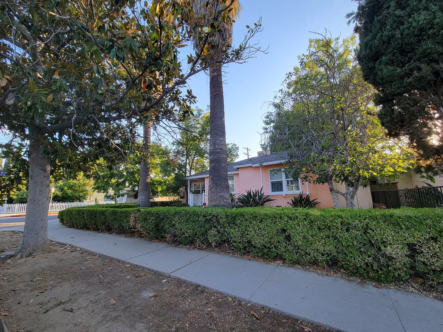 3 bed, 1600 sqft, $3,895 — Photo 3