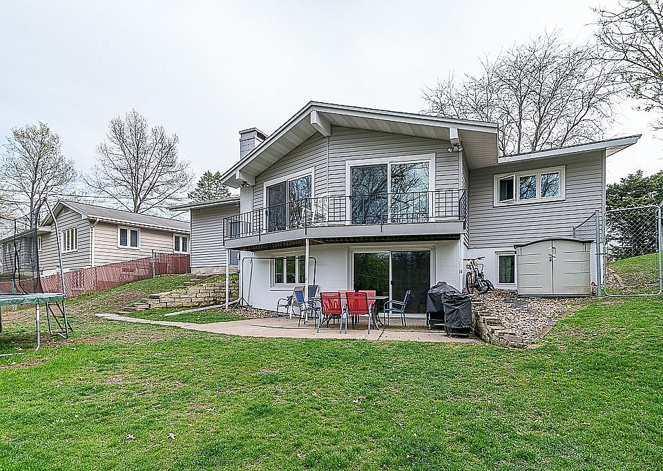 1st image of 1464 Parkwood Dr SE