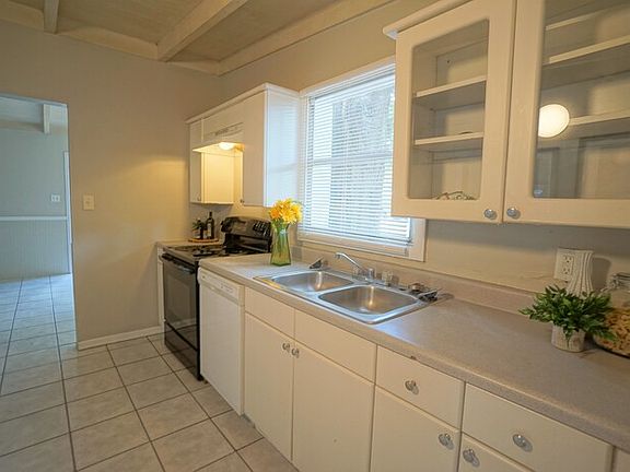 3rd image of 4006 W Mango Ave