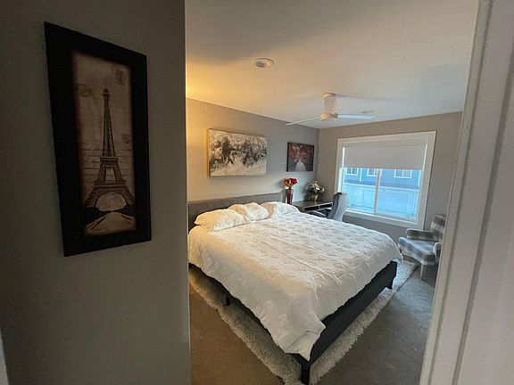 3rd image of 2305 SE Sydney Ln
