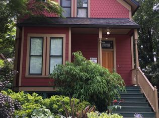 22 NE Graham St #A, Portland, OR 97212