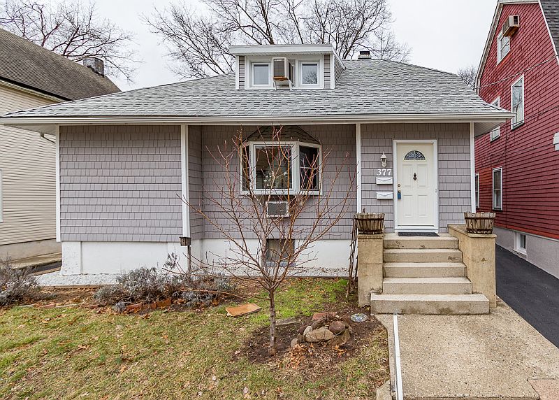 1st image of 377 Dewitt Ave